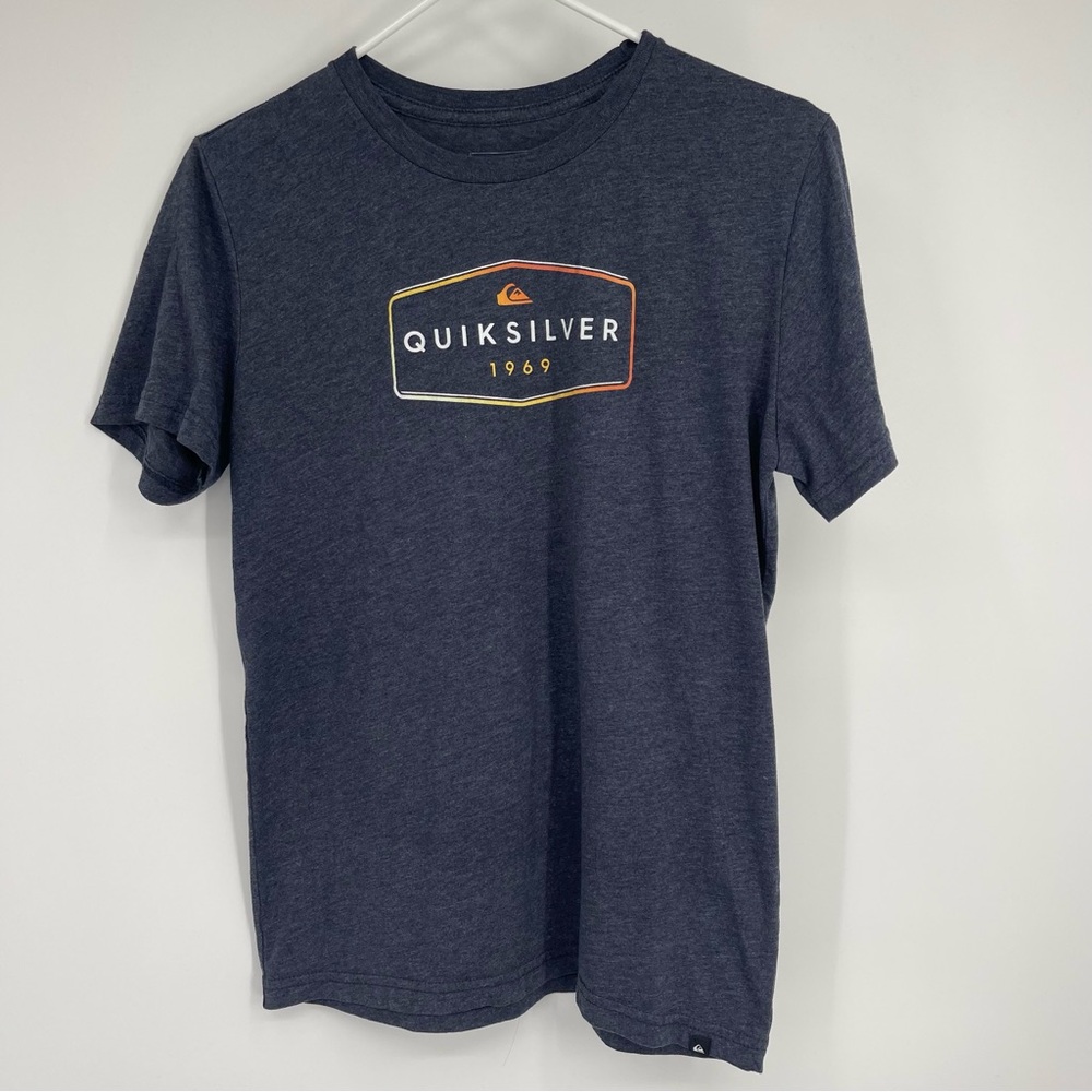 Quiksilver Boys XL Blue Tee Classic Surf Skate Streetwear Casual Coastal Beach